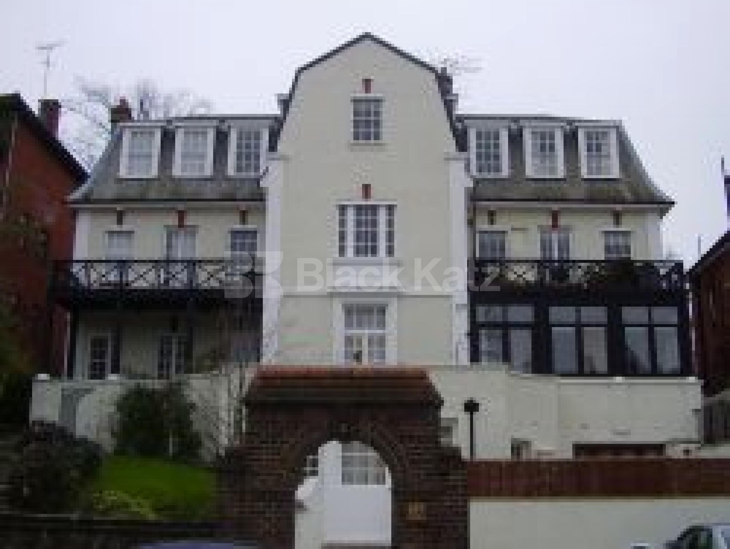 			1 Bedroom, 1 bath, 1 reception Flat			 Lindfield Gardens, HAMPSTEAD NW3 NW3